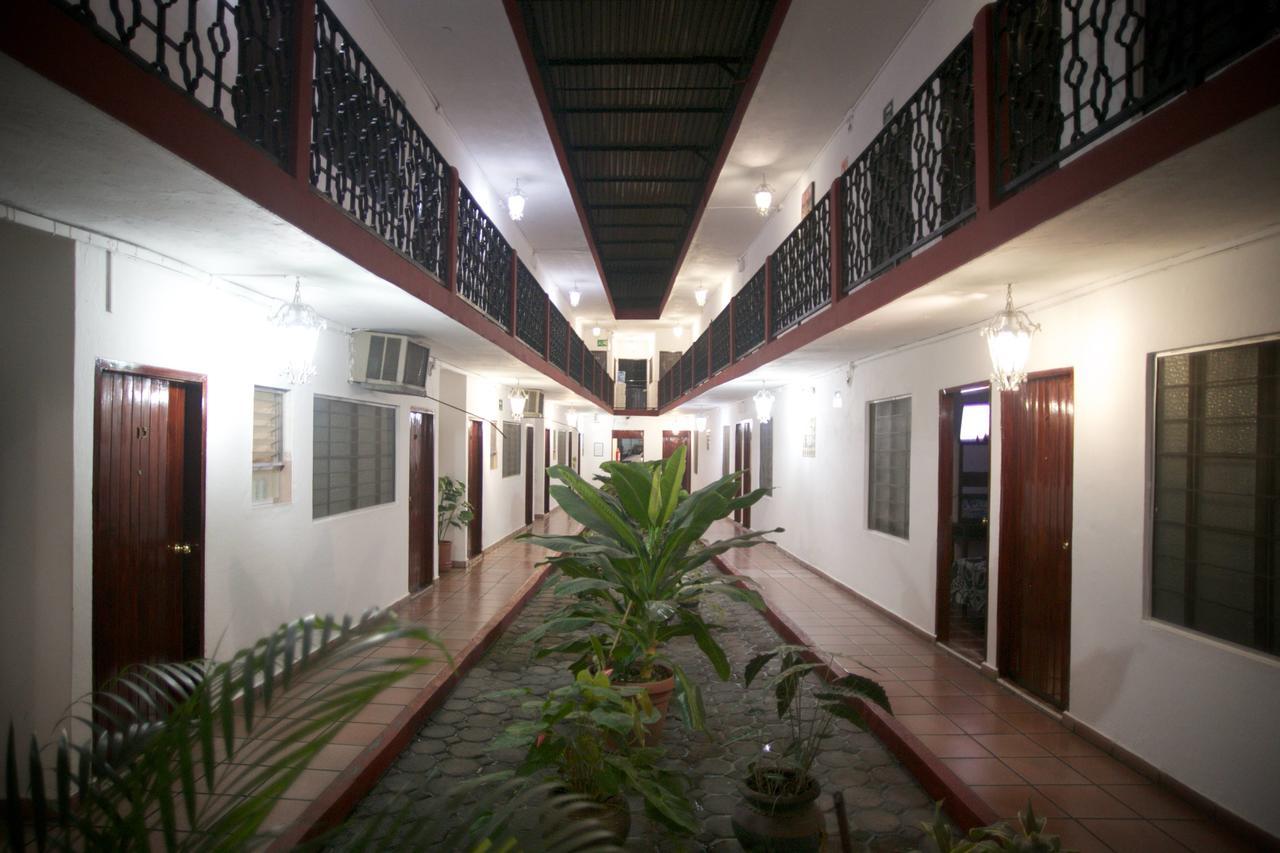 Hotel Maria De Lourdes Tuxtepec ภายนอก รูปภาพ